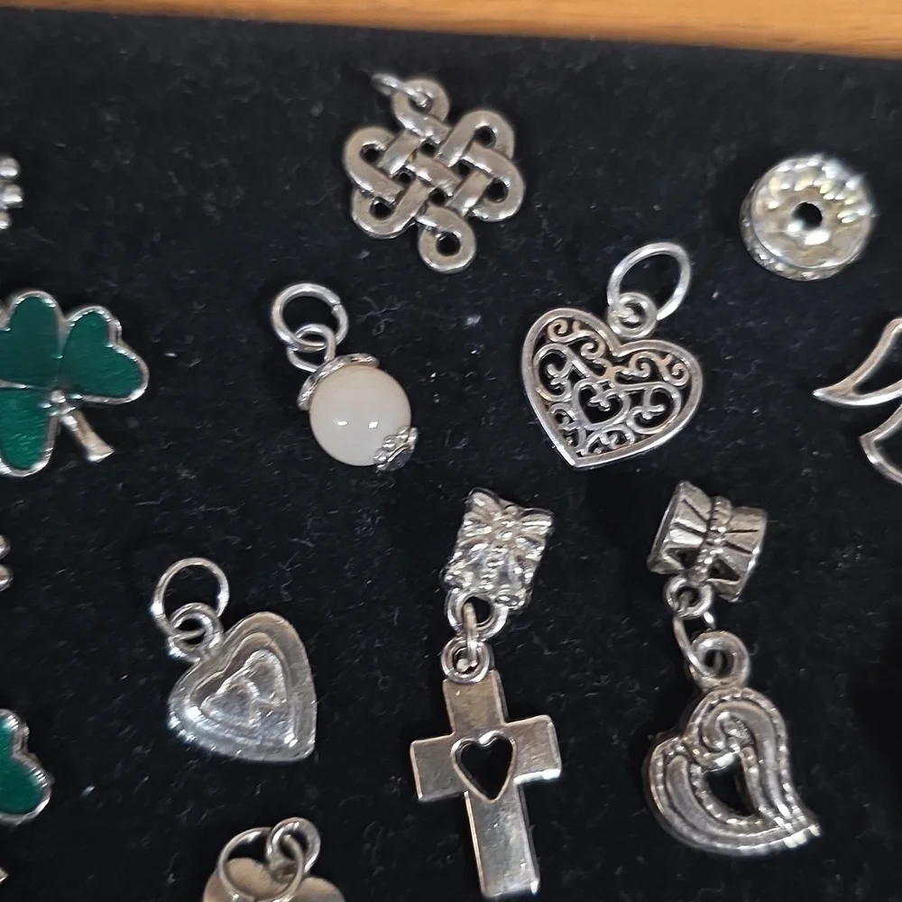 Assorted Charm Set - Picture 4 of 7